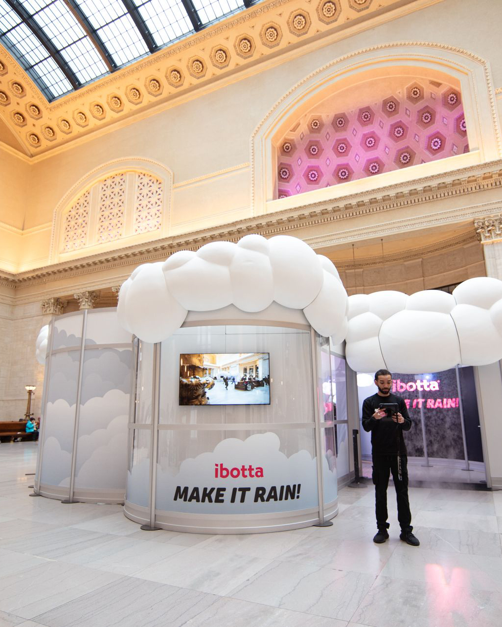 Ibotta Make It Rain Pop Up Roadshow